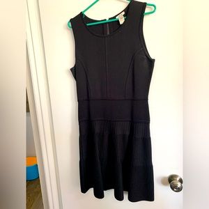 Cache knit sleeveless a-line, just above the knee